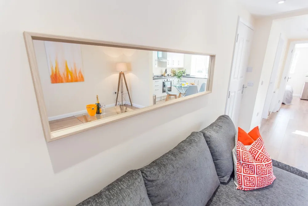 Spacious Comfortable 2 Bed Apartments in Oxford, Free Parking, OX2 Easy Access to City Centre & Hospitals
