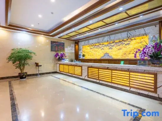 Yunmei Hot Spring Hotel (Caiyun North Road, Guandu District, Kunming)