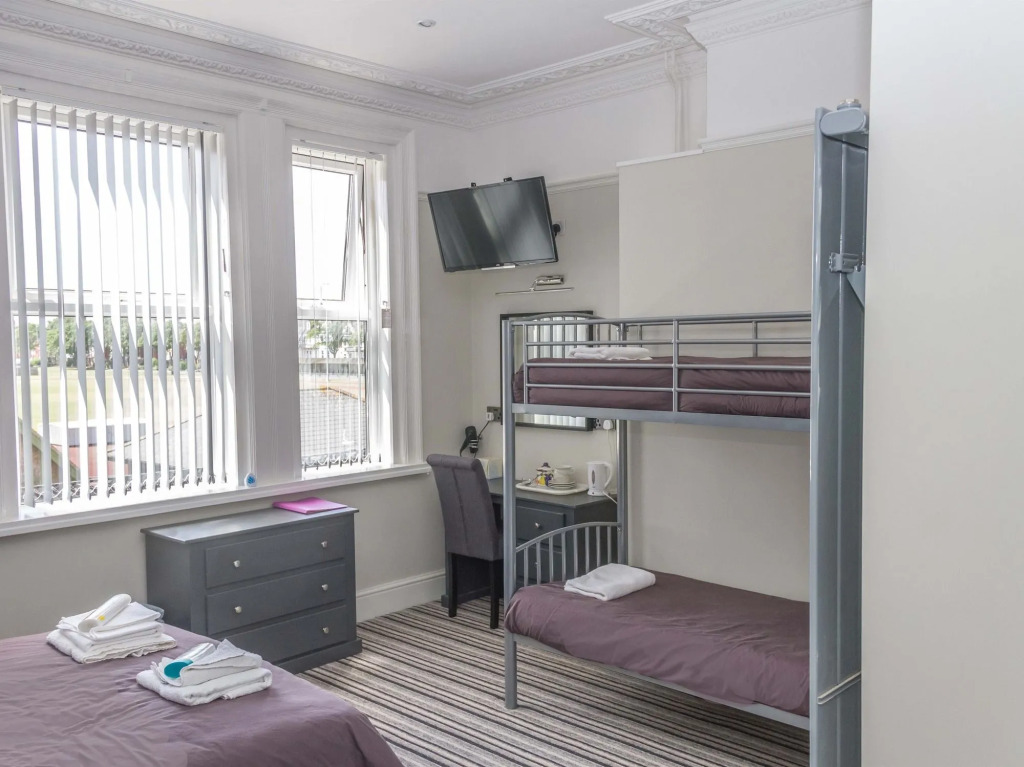 Arona Guest Hotel