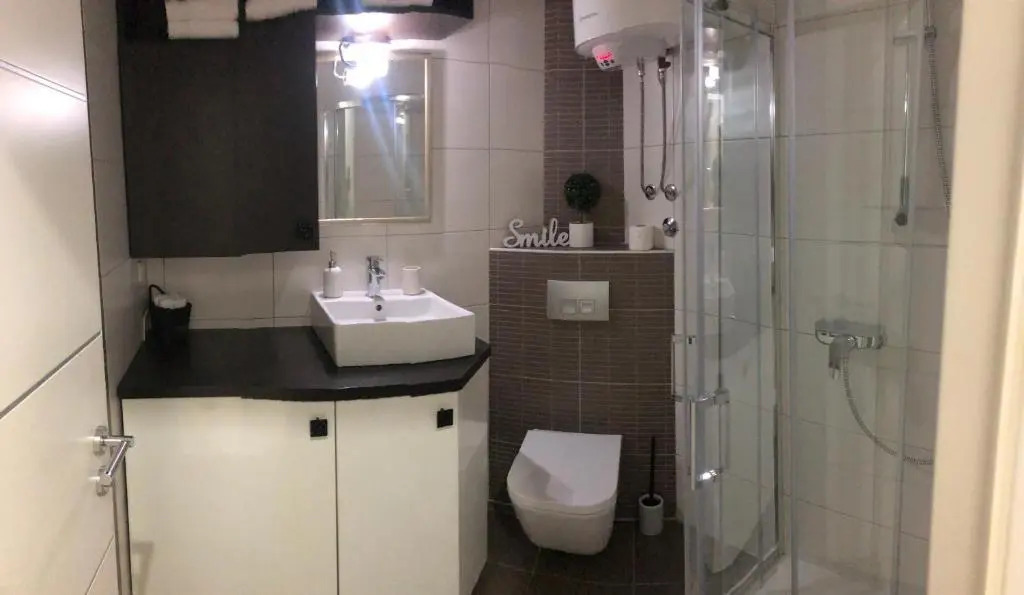Apartment Ajla