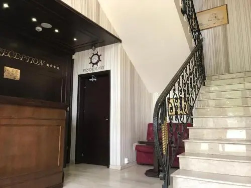 Hotel Golden Palace