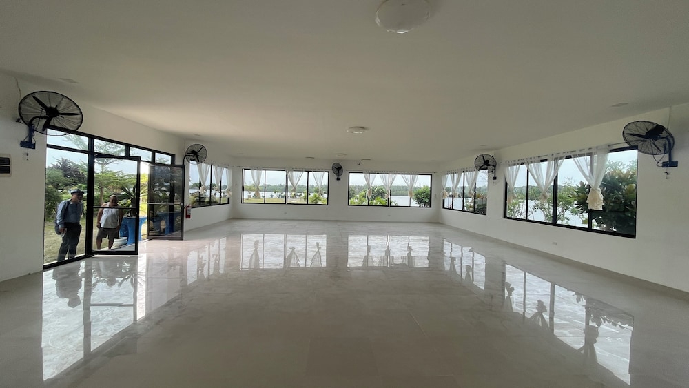 VillaMar Resort by Hiverooms