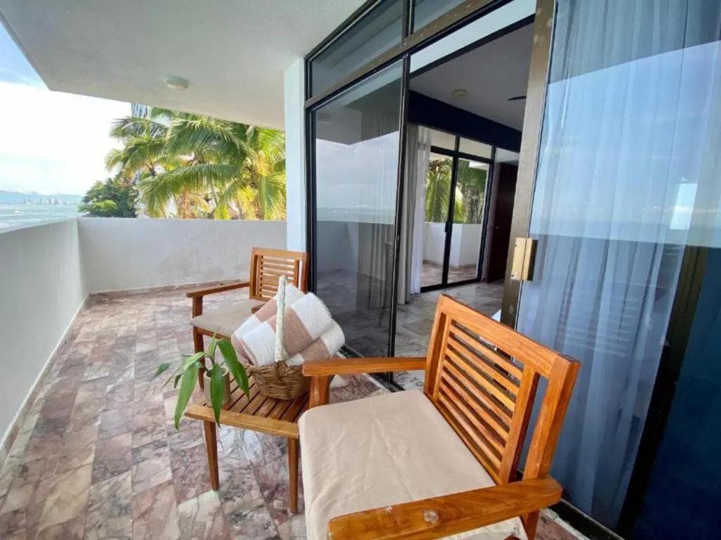Costa Sur Resort by VRHost