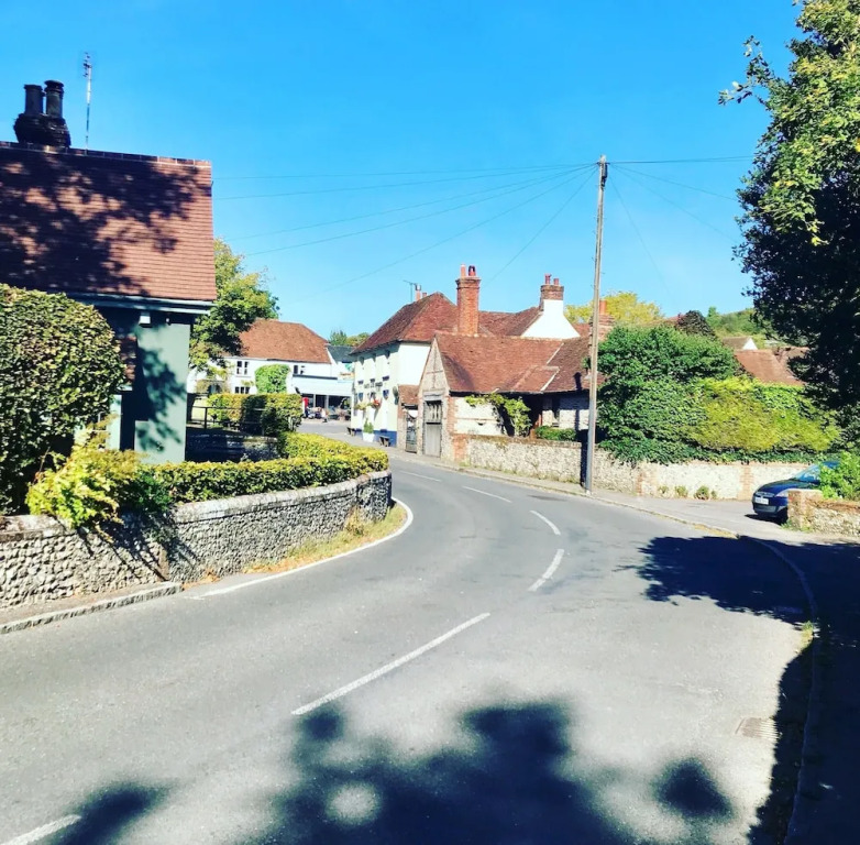 The Coach And Horses Of Compton
