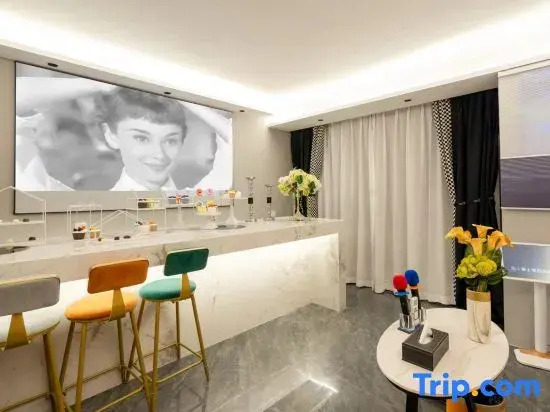 Kaka Karaoke Homestay (Nanning Blue Whale World)