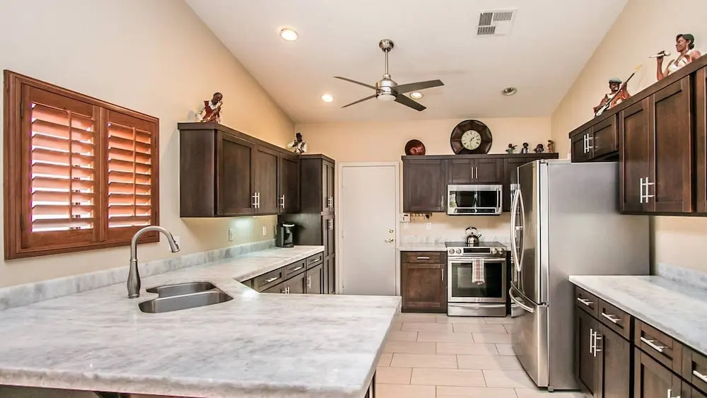 Luxury Scottsdale Home W/pool and Hot Tub!