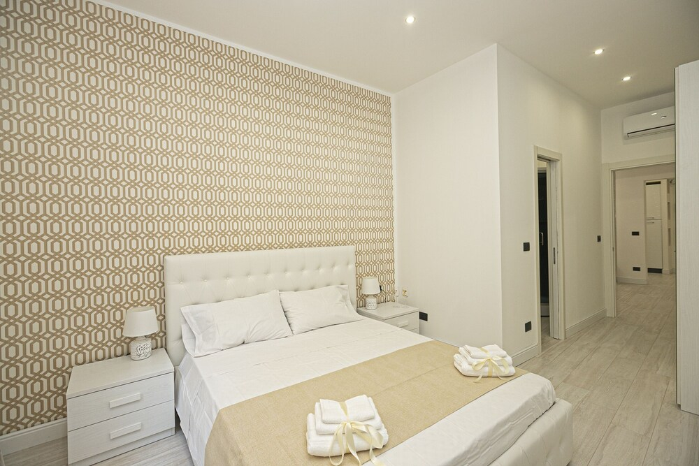 JOIVY Stylish 3-bed flat near the Genoa Aquarium