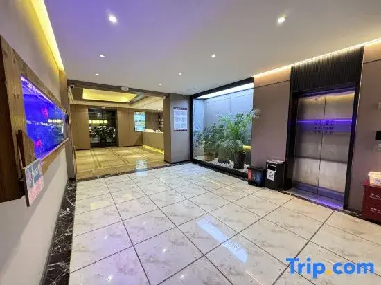 Sunshine 100 Hotel (Jilin Xi'an Road Linjiangmen Square)