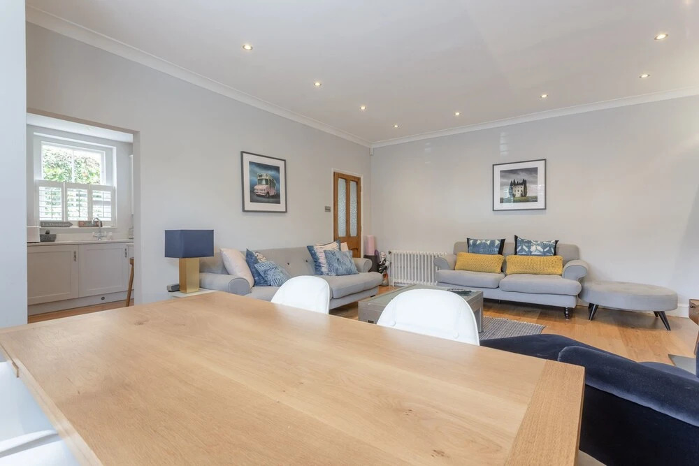 2 Bedroom Garden Flat in Brondesbury Park