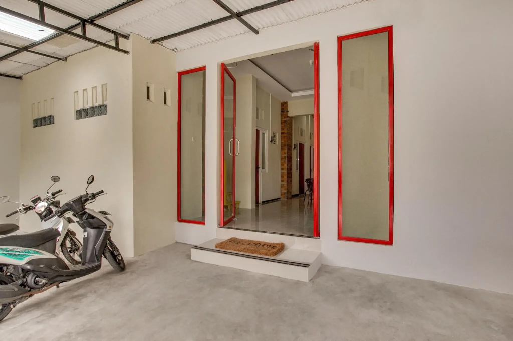 RedDoorz near Bandara Ahmad Yani Semarang
