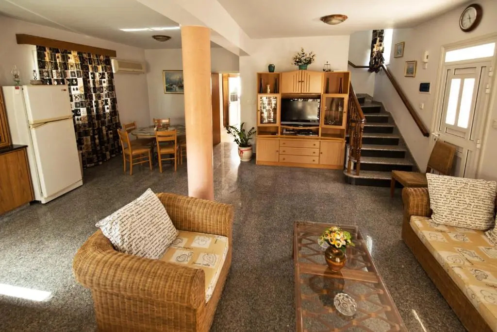 Philippou Beach Villas & Apartments