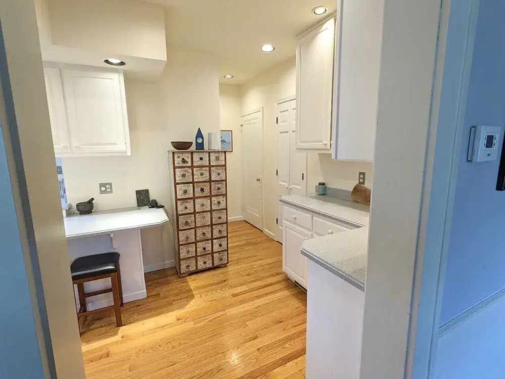 Charming 4 BR W/ Hot Tub 3 Kings Walk to Downtown