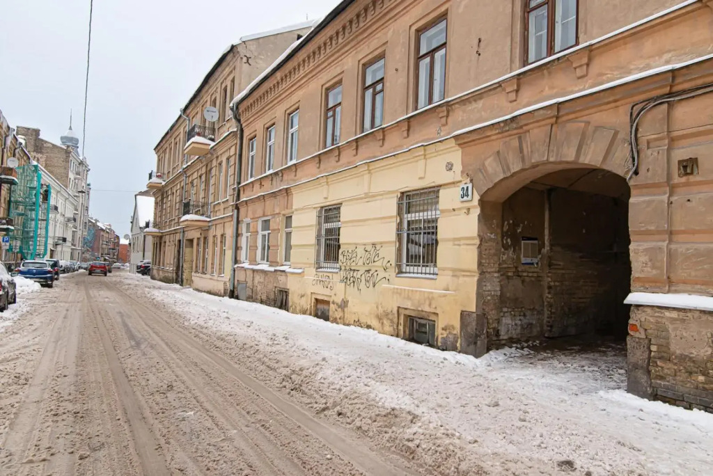 Spacious 2-bedroom apartment in Vilnius Old Town by URBAN RENT