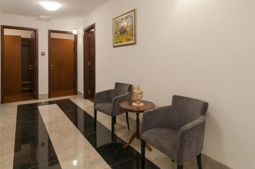 Luxury Rooms Near the Beach1