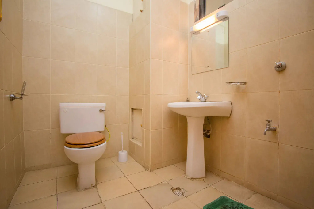 Viena Woods Holiday Inn