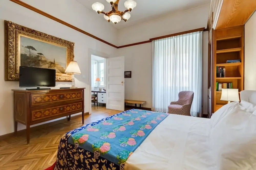 Bright 3 bed Flat 9 min From Piazza di Spagna