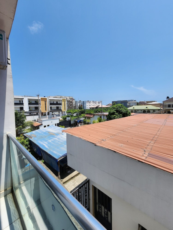 L Rina Apartment