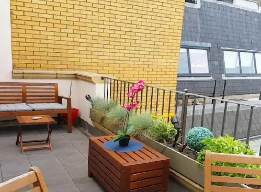 3 Beds 2 Baths Penthouse