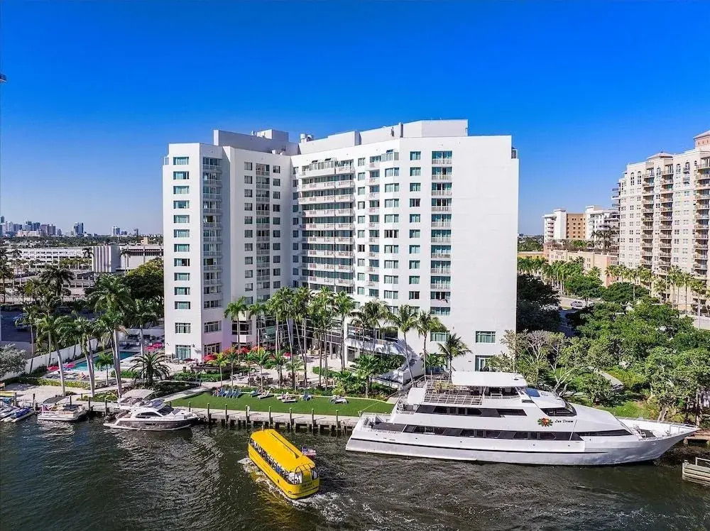 1 Bedroom Suite at Galleryone 1 Condo by Redawning