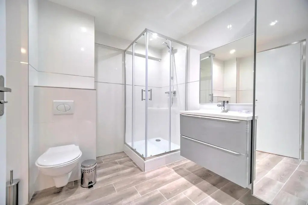 Cannes premium 3 BR 2 bath fully renovated heart of town by Olam Properties