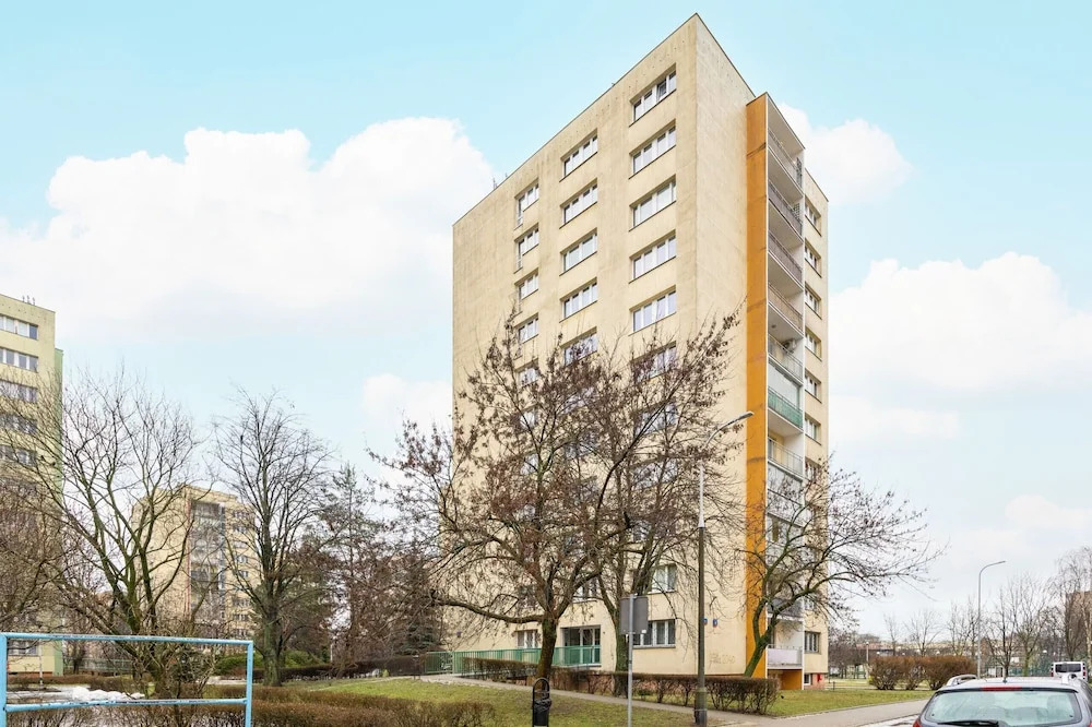 Apartment With Three Bedrooms by Renters