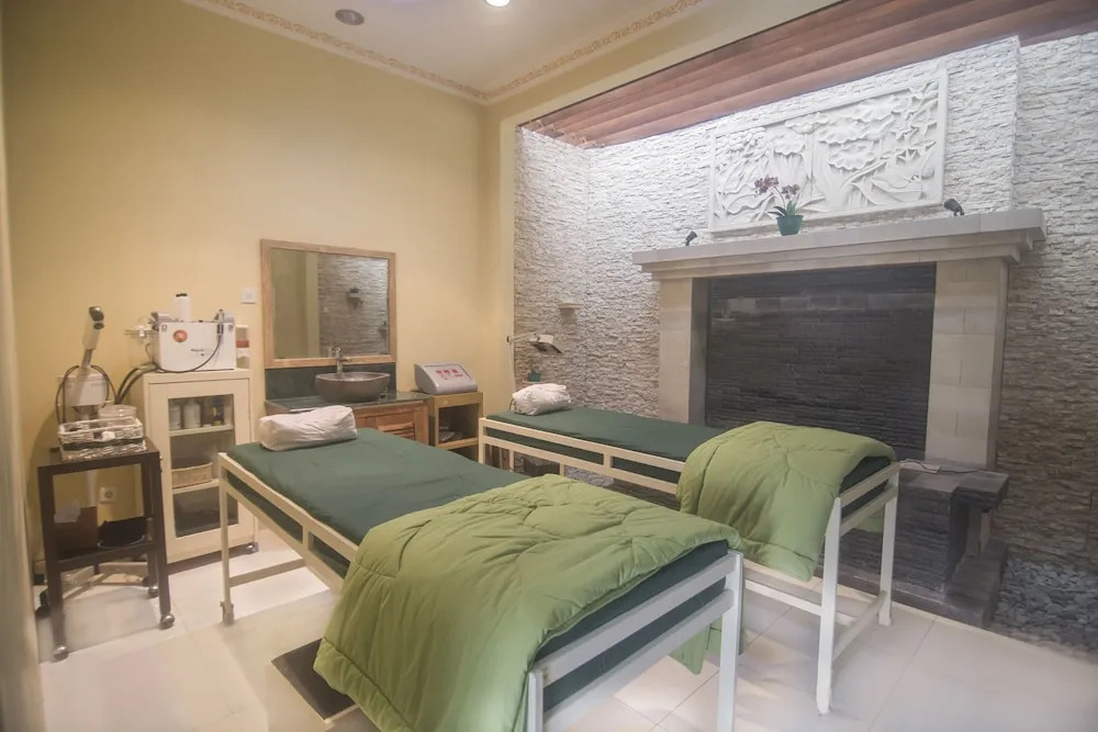 Ndalem Nuriyyat Villa, Spa & Skin Care
