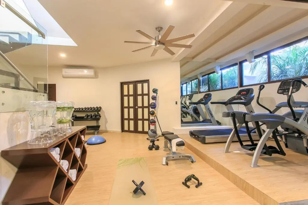 Steps to Best Beach VILLA UNICA 6Bedroom