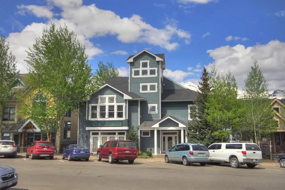 Porcupine Peak 2 Br condo by RedAwning