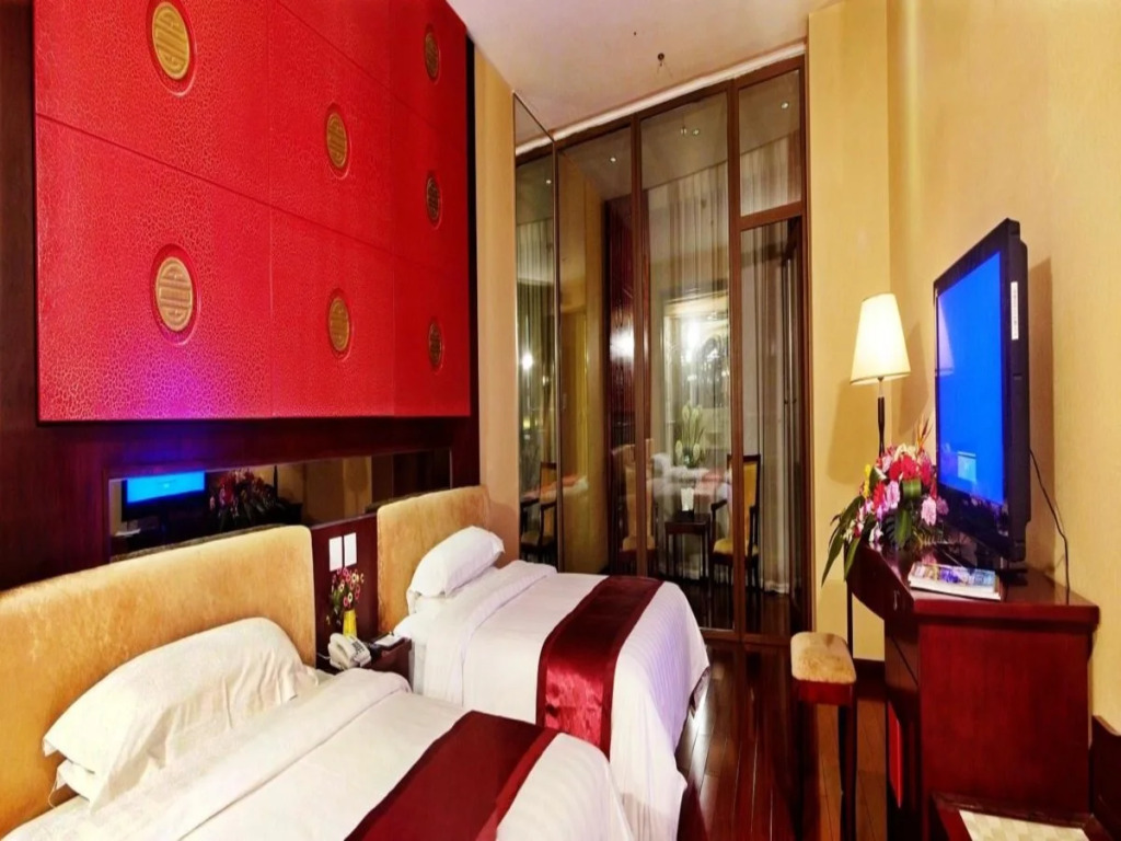 Western Royal Palace Hotel