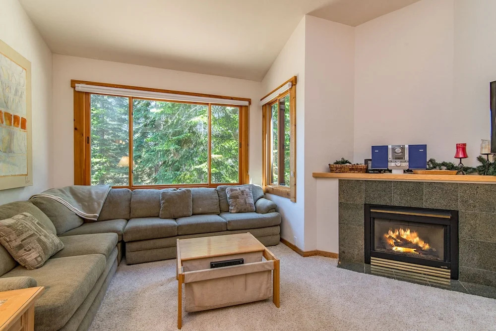 4044 Ski View Condo - 2 Br condo by RedAwning