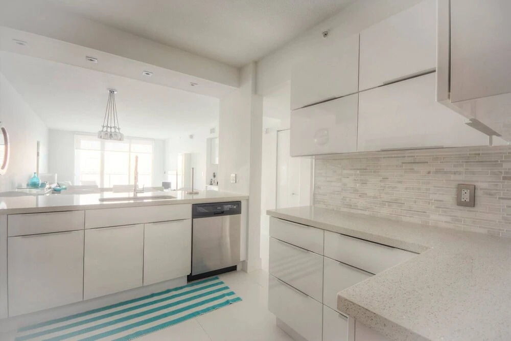 Le Marina Bay 407 by Go Florida Condo, Sunny Isles