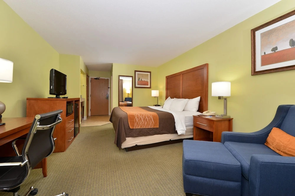 Comfort Inn & Suites
