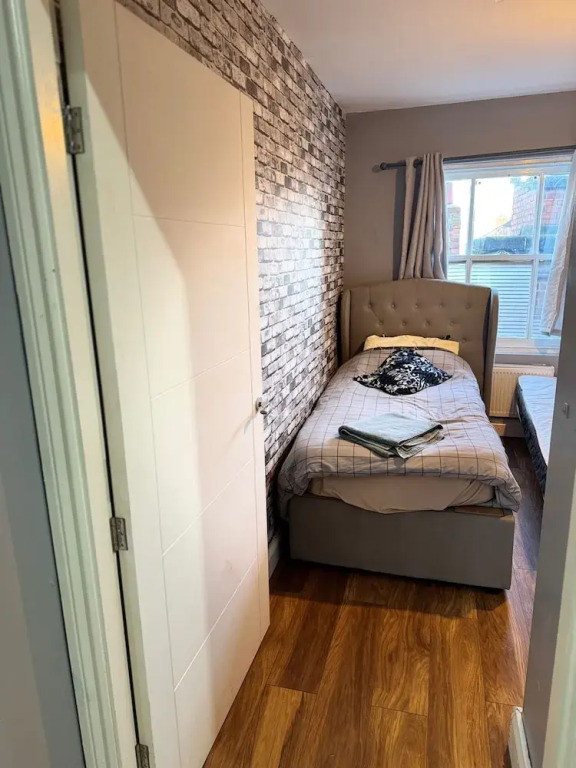 Westgate Haven - Spacious 4 Bedroom Apartment