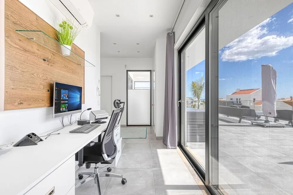 Manatee Modern Luxurious Villa