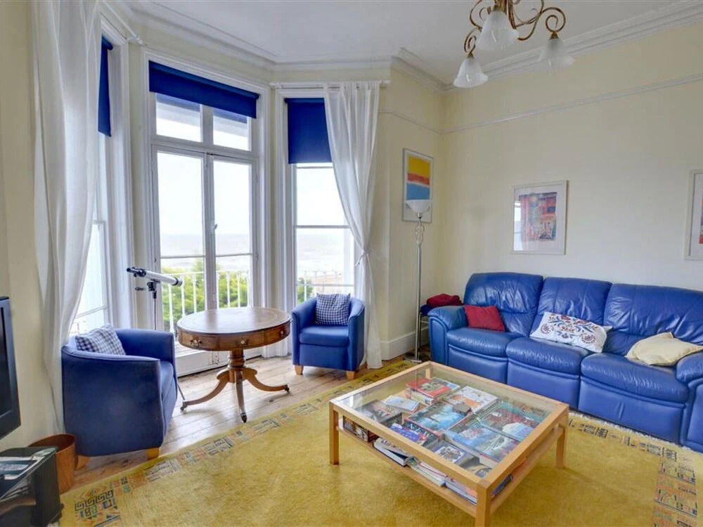 Vintage Holiday Home in Hythe With Garden