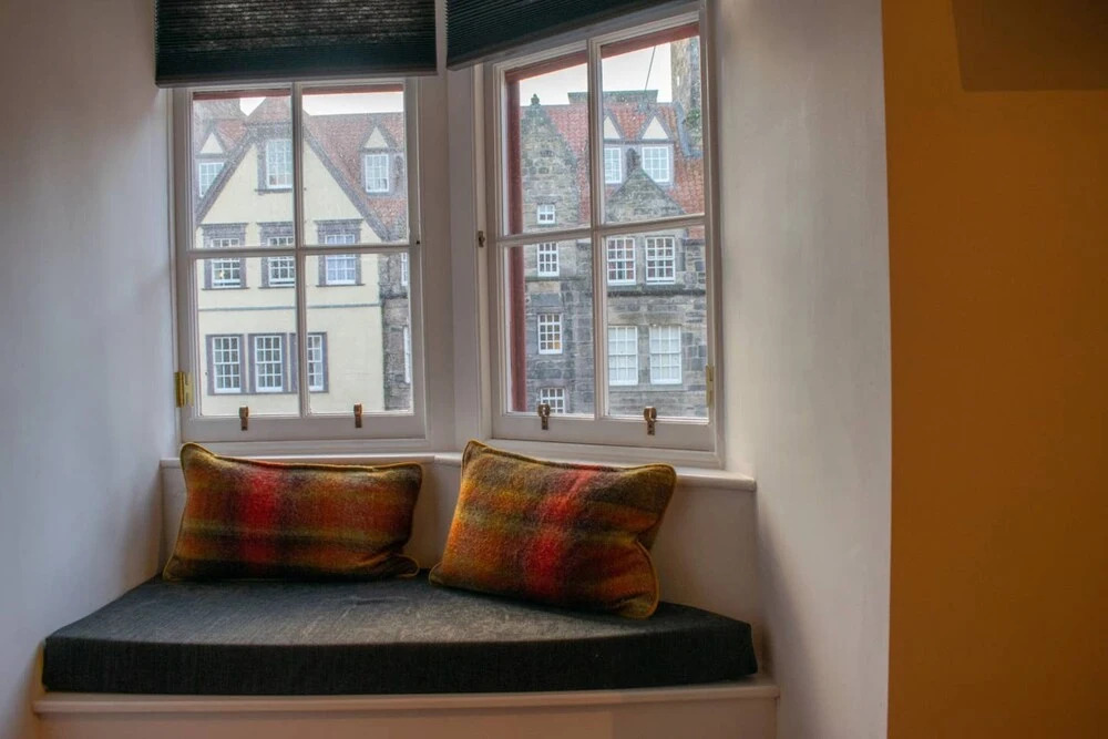 Authentic Homely 1 Bedroom Apartment on the Royal Mile