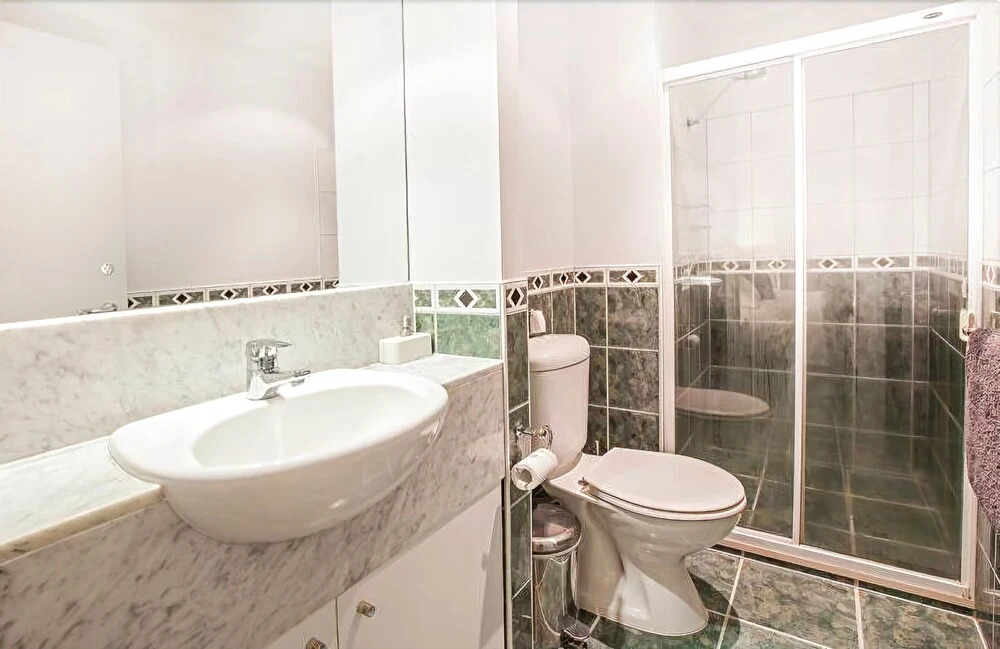 BHB Luxurious