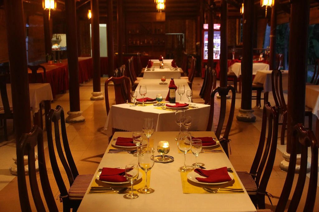 Little Paris Resort