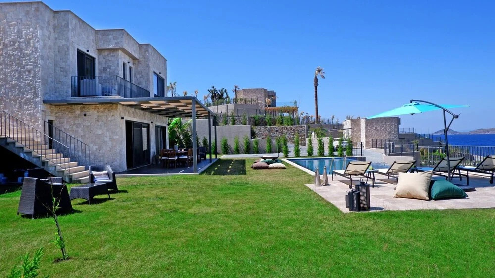 5 Bedroom Luxury Villa With Private Pool and Private Beach in Bodrum-gumusluk