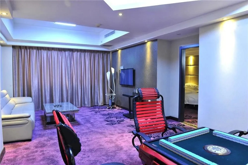 Zhumadian Yuechao Vogue Hotel