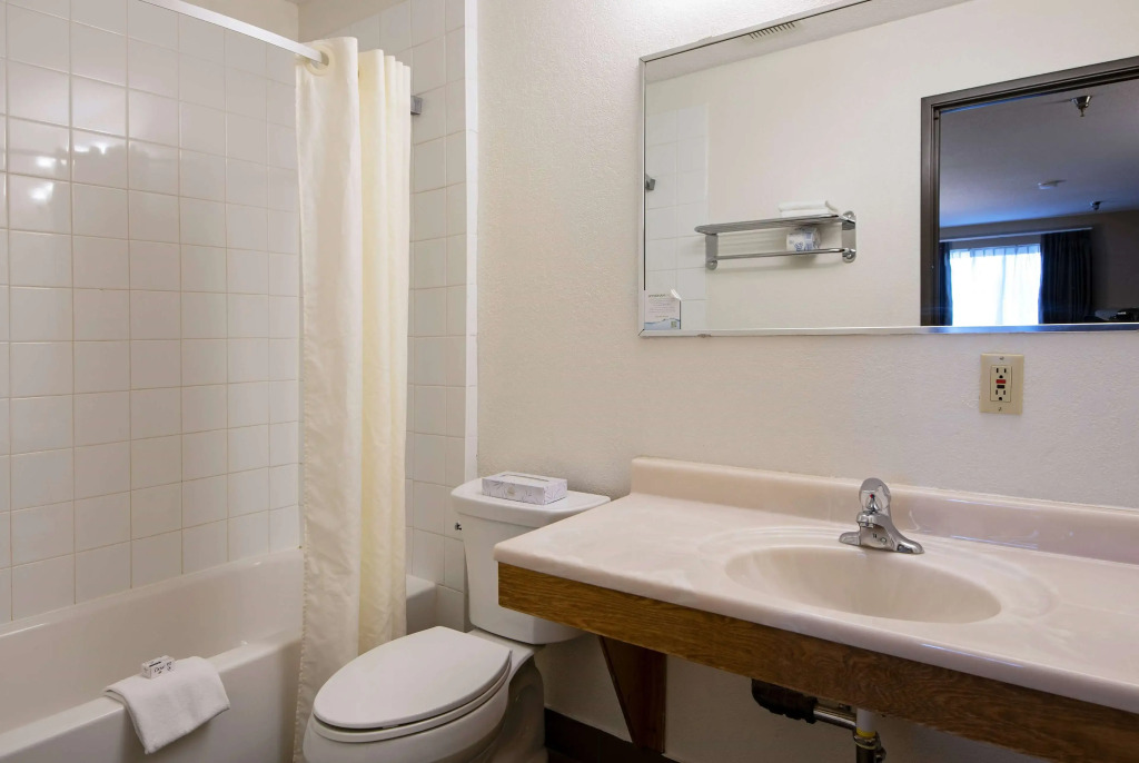 Super 8 by Wyndham Kamloops On The Hill