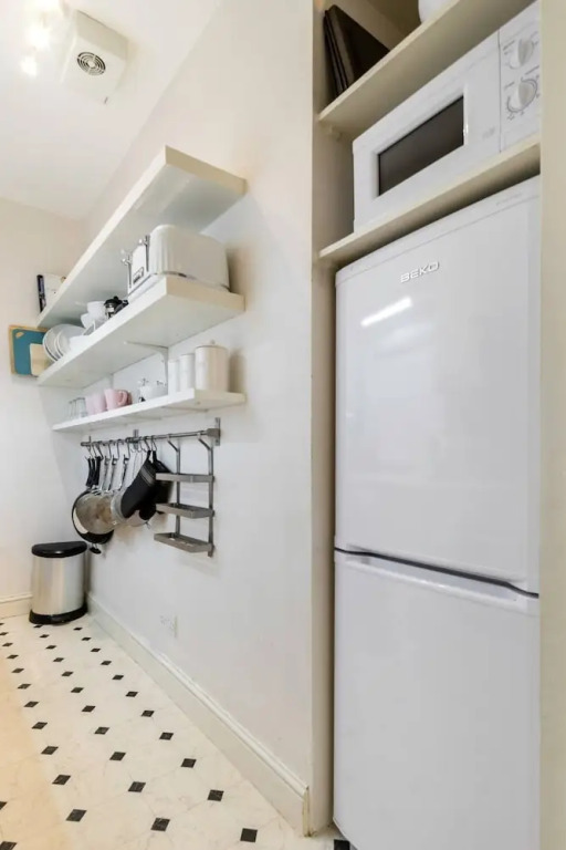 Elegant Earl's Court 2 bed 2 Bath Near Tube