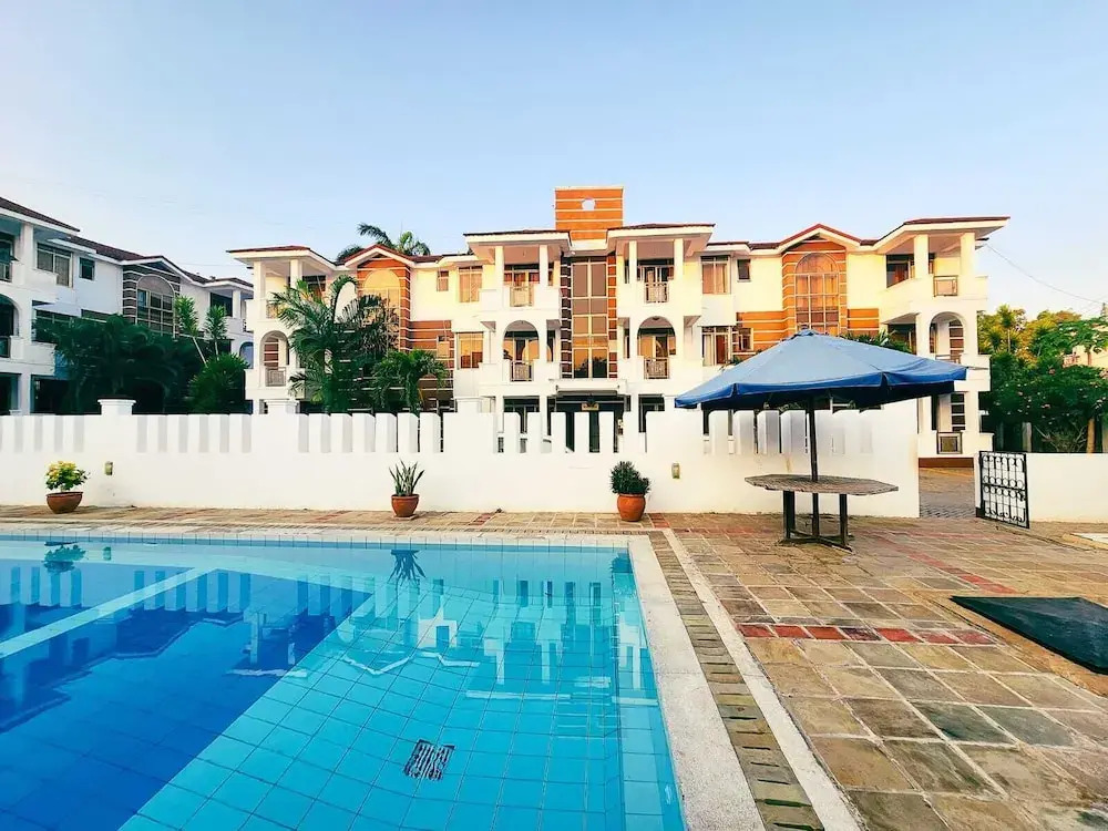 Lux Suites Sebuleni Apartments Nyali