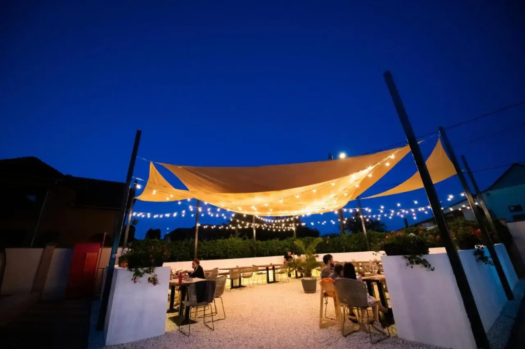 Bello Lounge