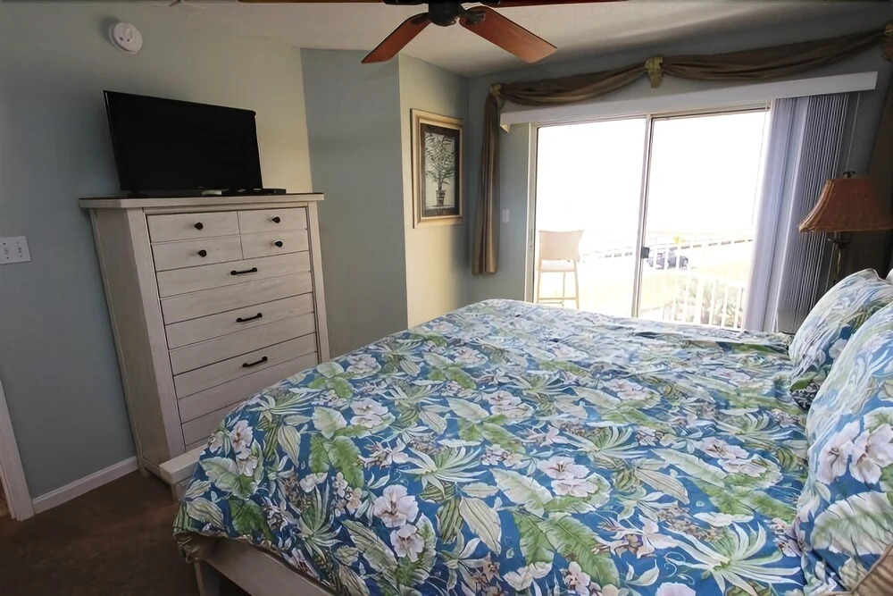 Ciboney 3001 - 2 Br condo by RedAwning