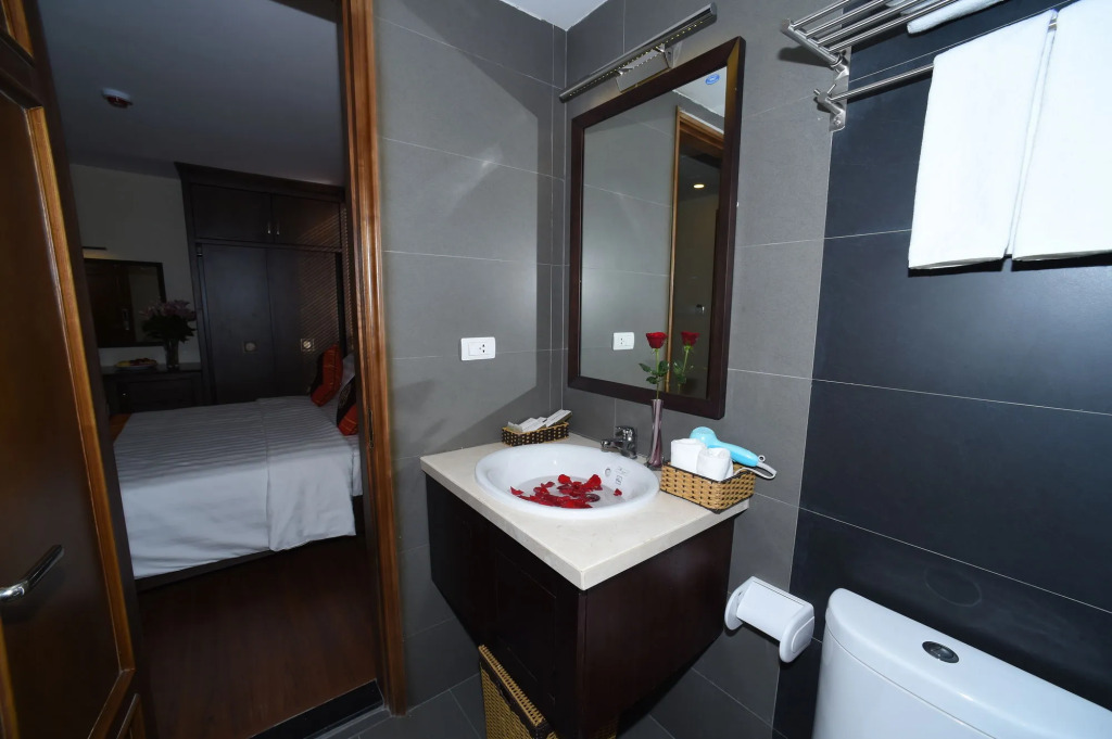 Centre Point Hanoi Hotel