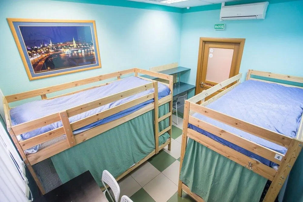 Like Hostel