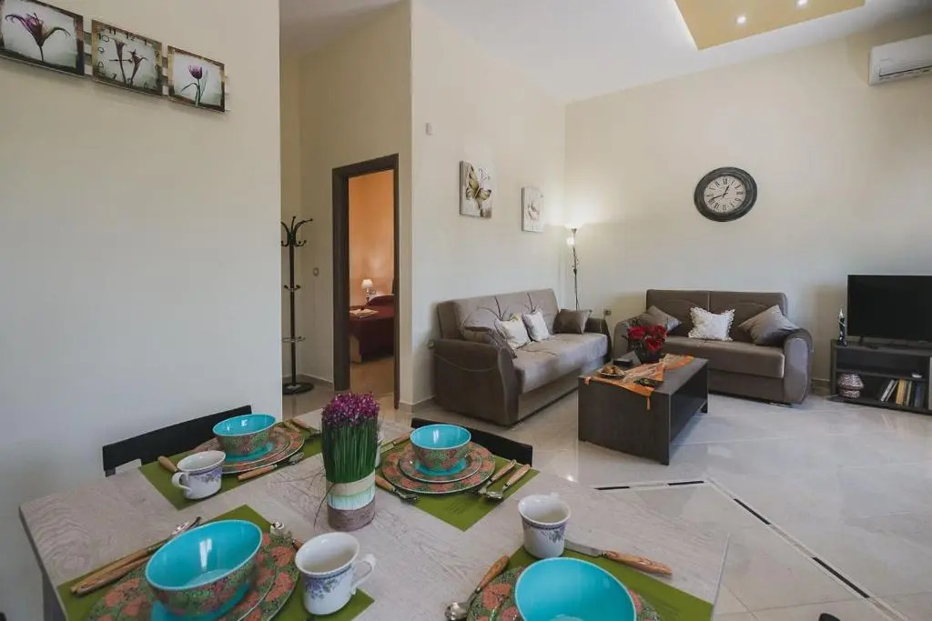 Spacious & New fully equipped Home with Parking