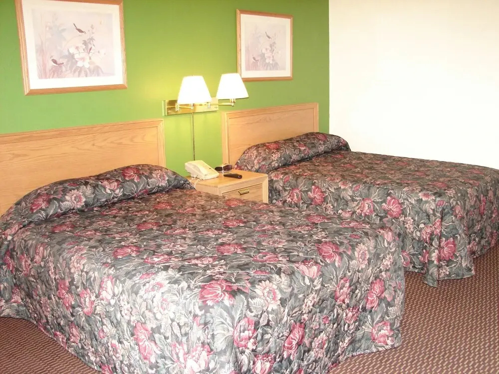 Columbus Inn & Suites