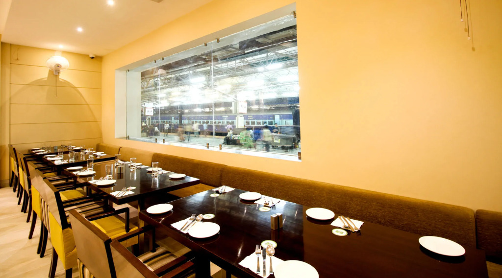 Hotel Le Roi Raipur at Raipur Railway Station